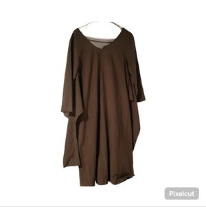 Green dress with long sleeves maxi